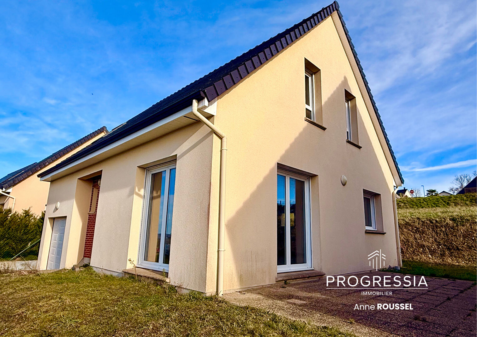 LE TRAIT – Maison traditionnelle de 93 m² avec jardin et garage