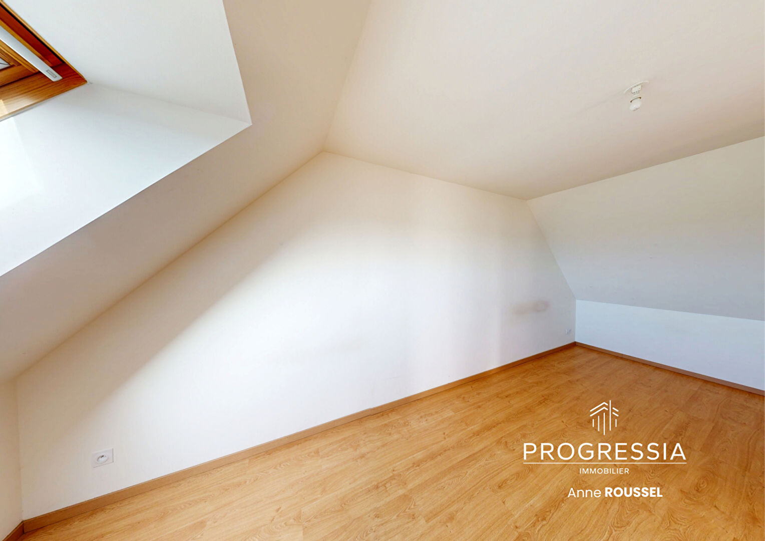 Progressia Immobilier - LE TRAIT - Maison traditionnelle de 93 m² avec jardin et garage