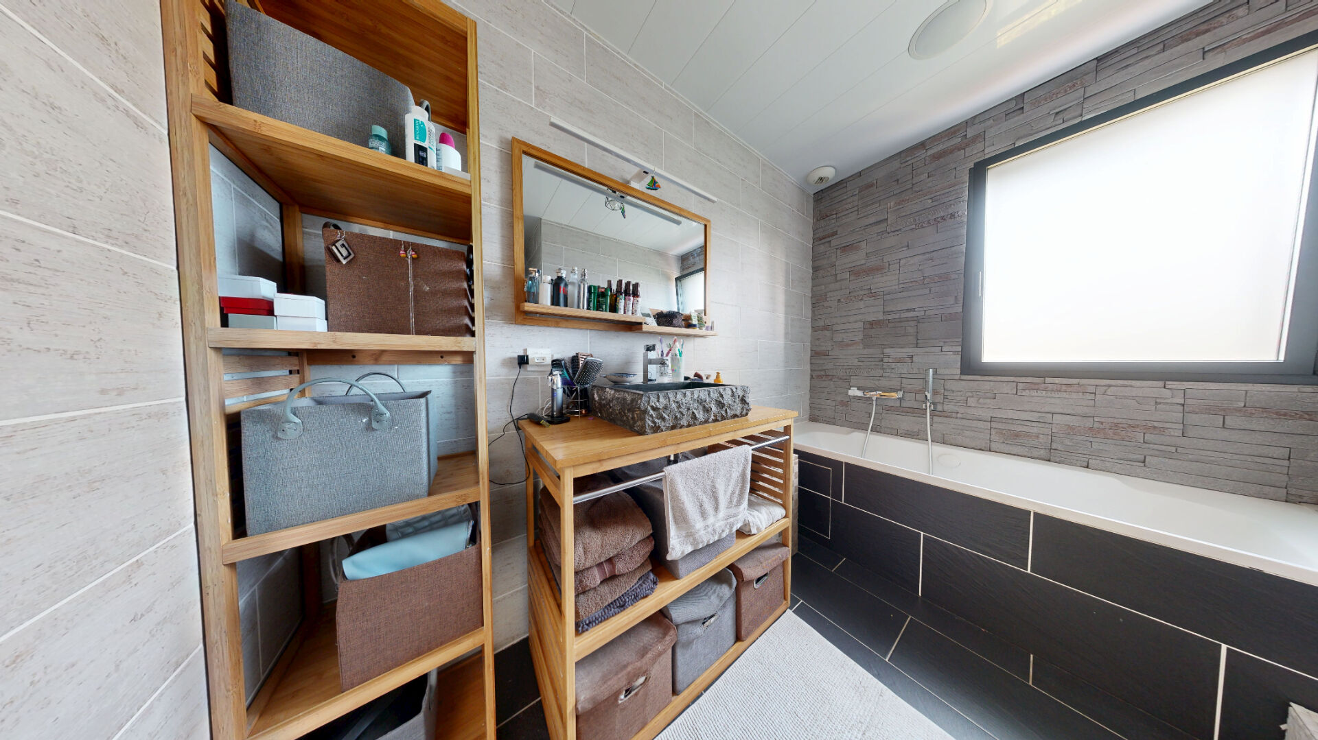 Progressia Immobilier - Saint-Martin-du-Bec - Maison familiale récente avec beaux volumes