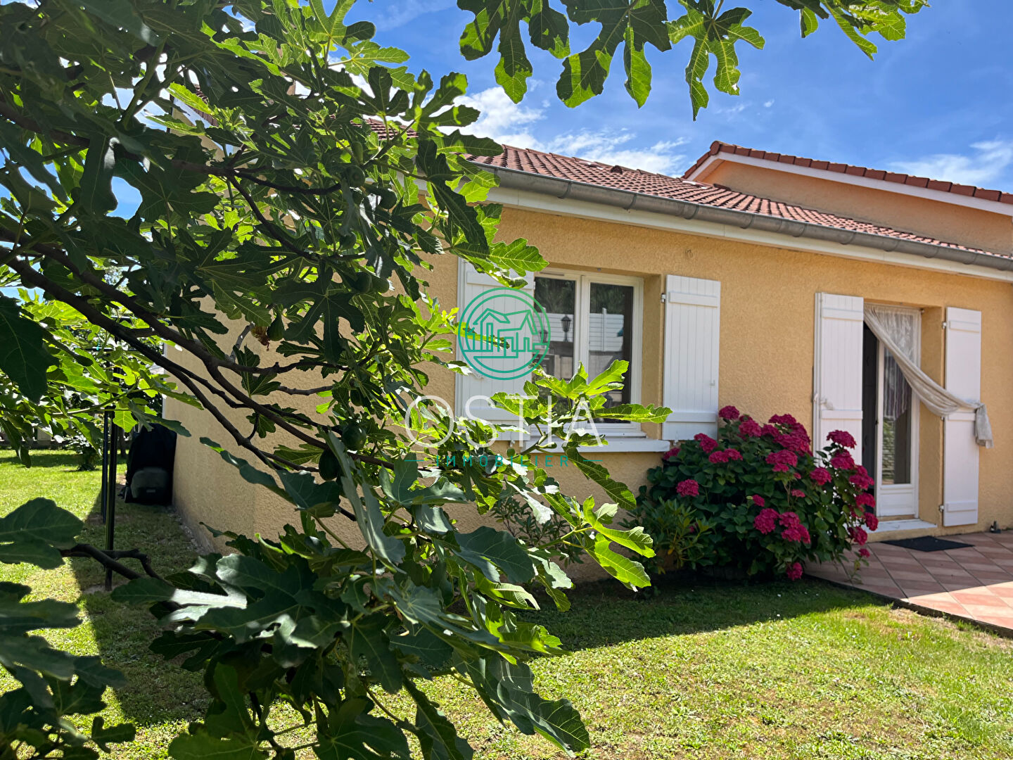 Photo Villa St Martin La Plaine 5 pièce(s) 112 m2 image 1/6