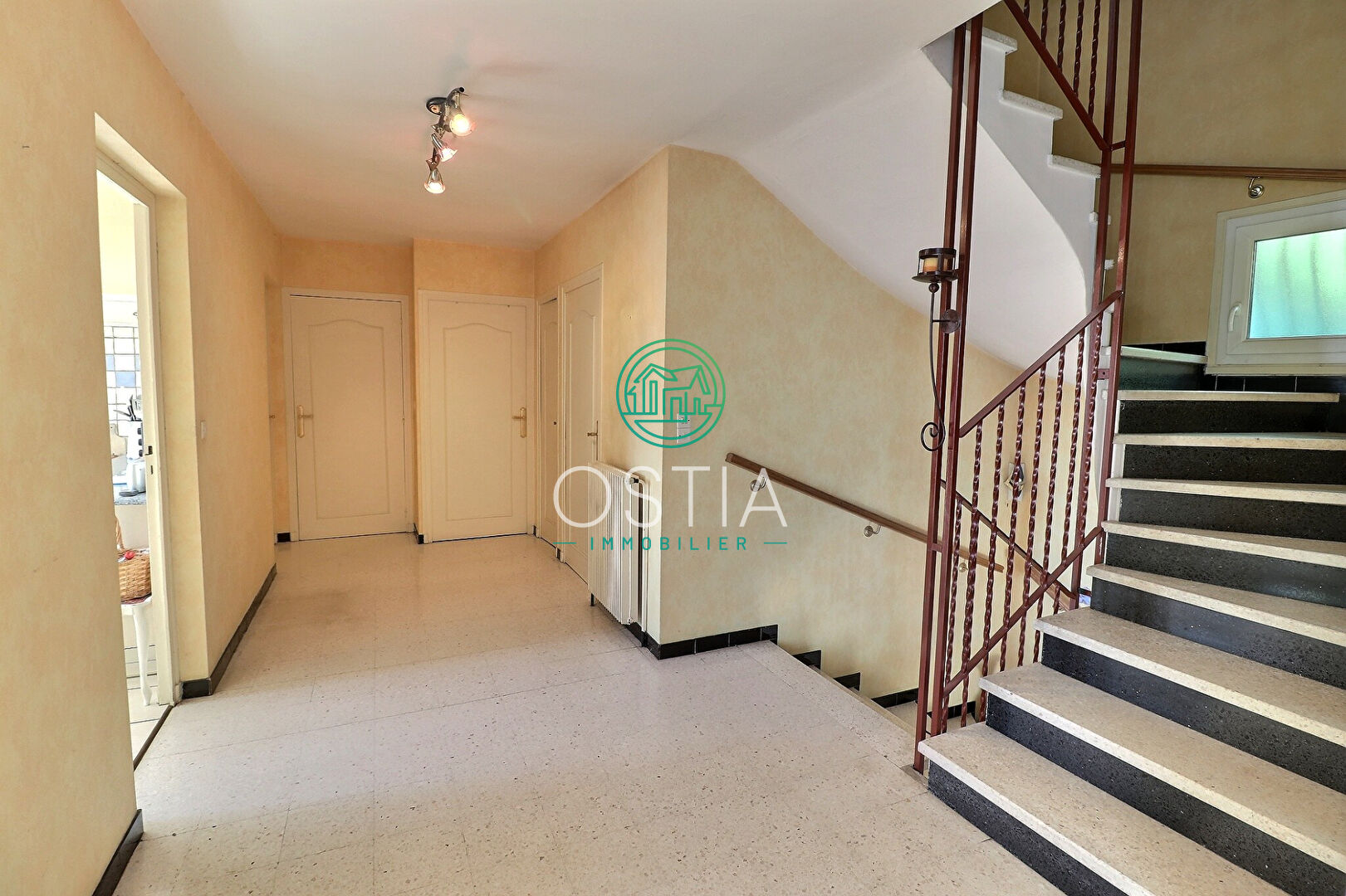 Photo Maison Genilac 6 pièce(s) 160 m2 image 5/6