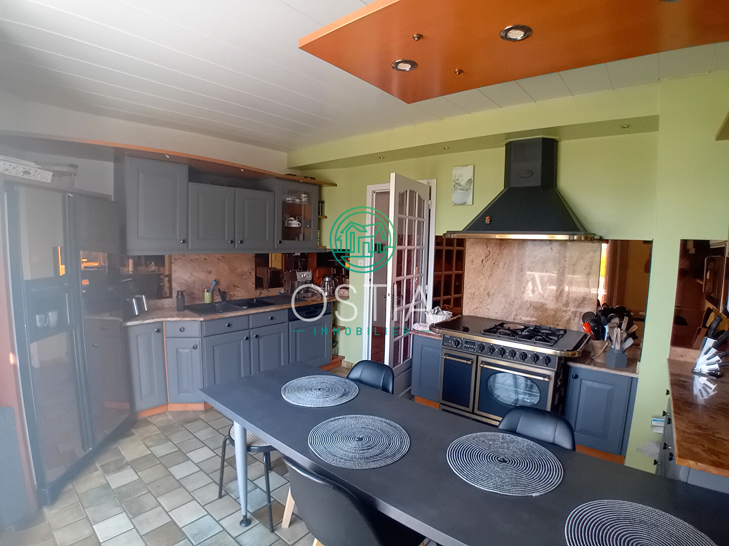 Photo Villa Farnay 6 pièce(s) 188 m2 image 6/6