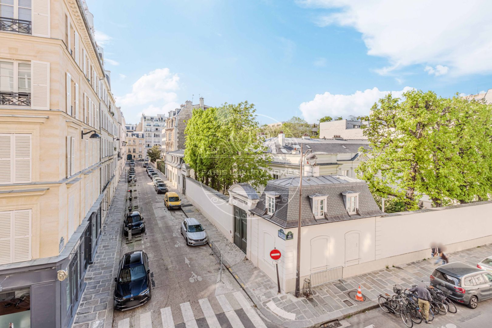 Photo Superbe bien à la vente à Paris 7ème ! image 1/6