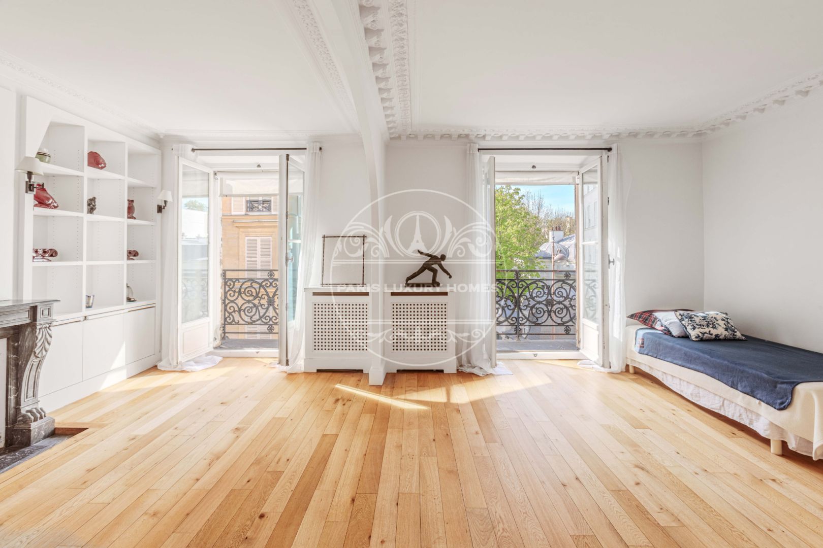 Photo Superbe bien à la vente à Paris 7ème ! image 5/6