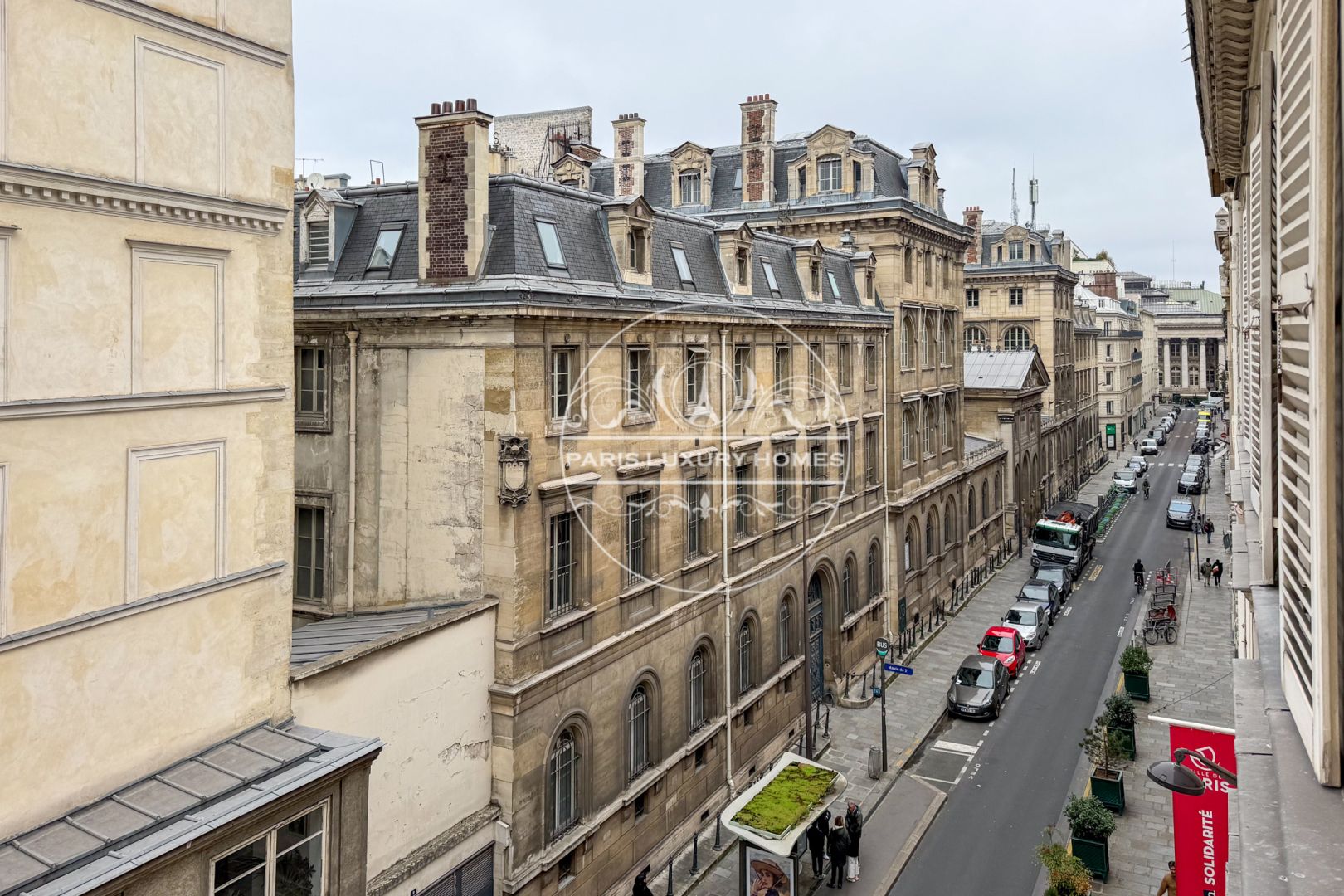 Photo Magnifique appartement rénové à Paris 2ème ! image 2/6