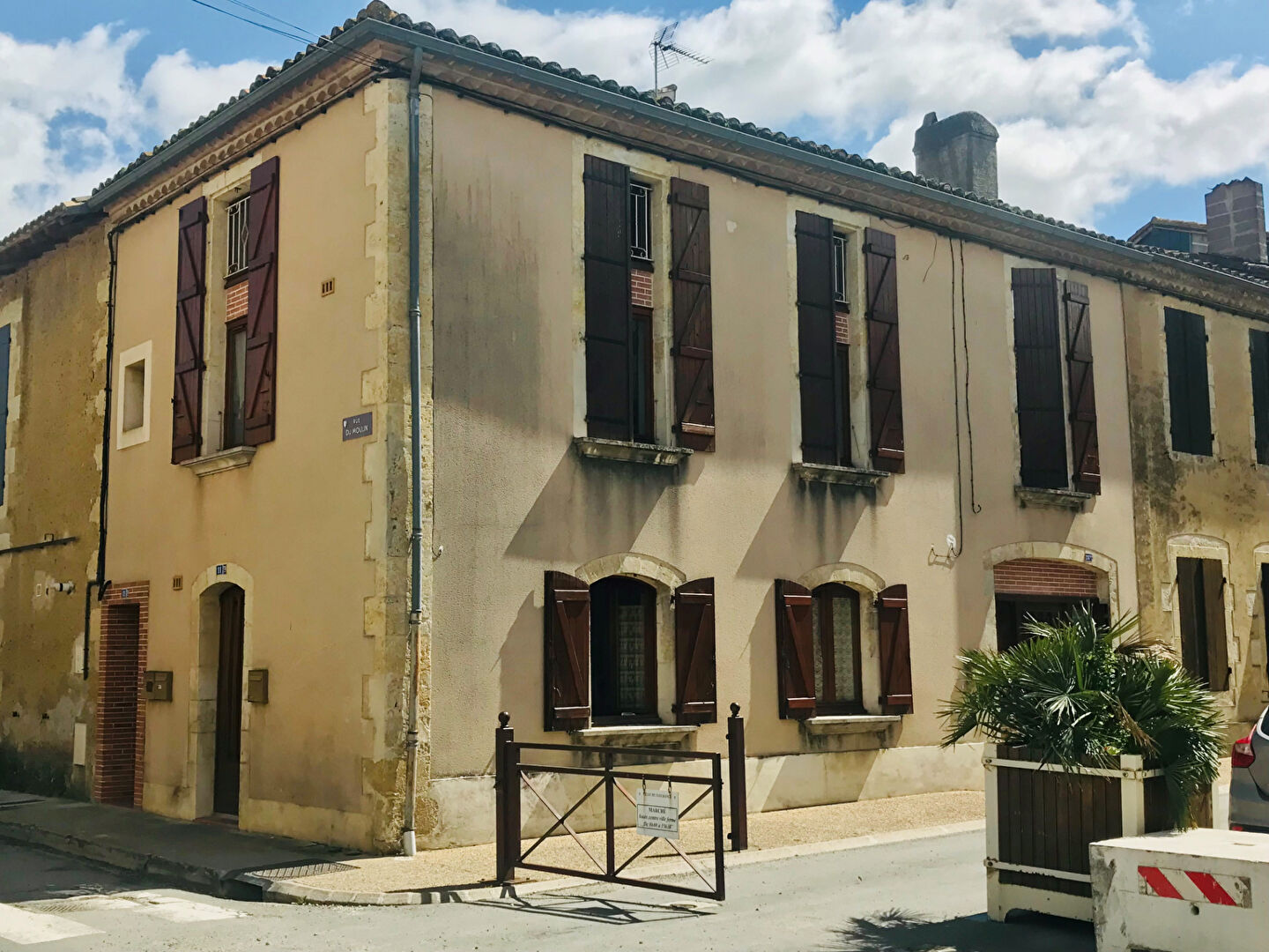 Photo FLEURANCE: Immeuble 4 appartements image 1/5