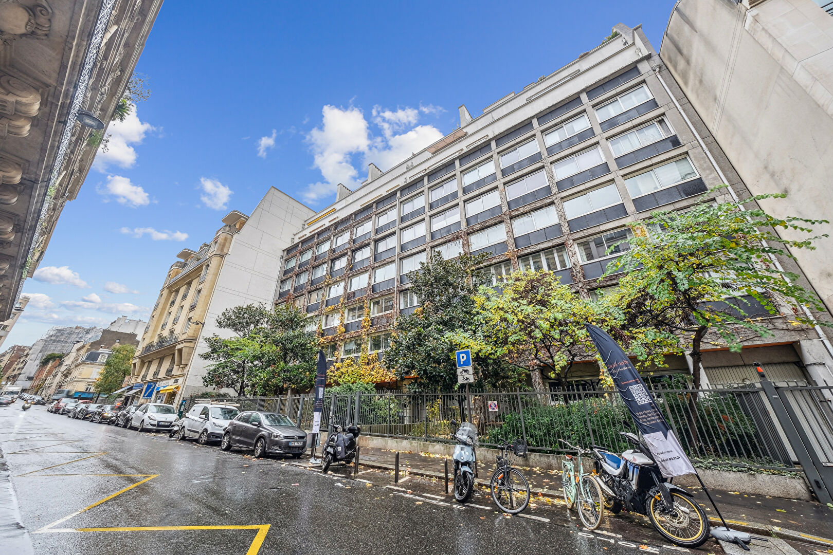 PARIS XVIème - Muette Sud - 3 pièces - 77m2