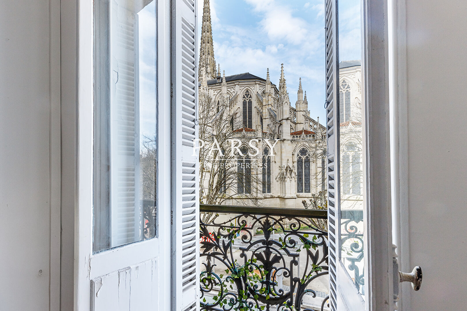 Photo Vente local professionnel , Bureaux 155m²  Hyper centre BORDEAUX image 2/6