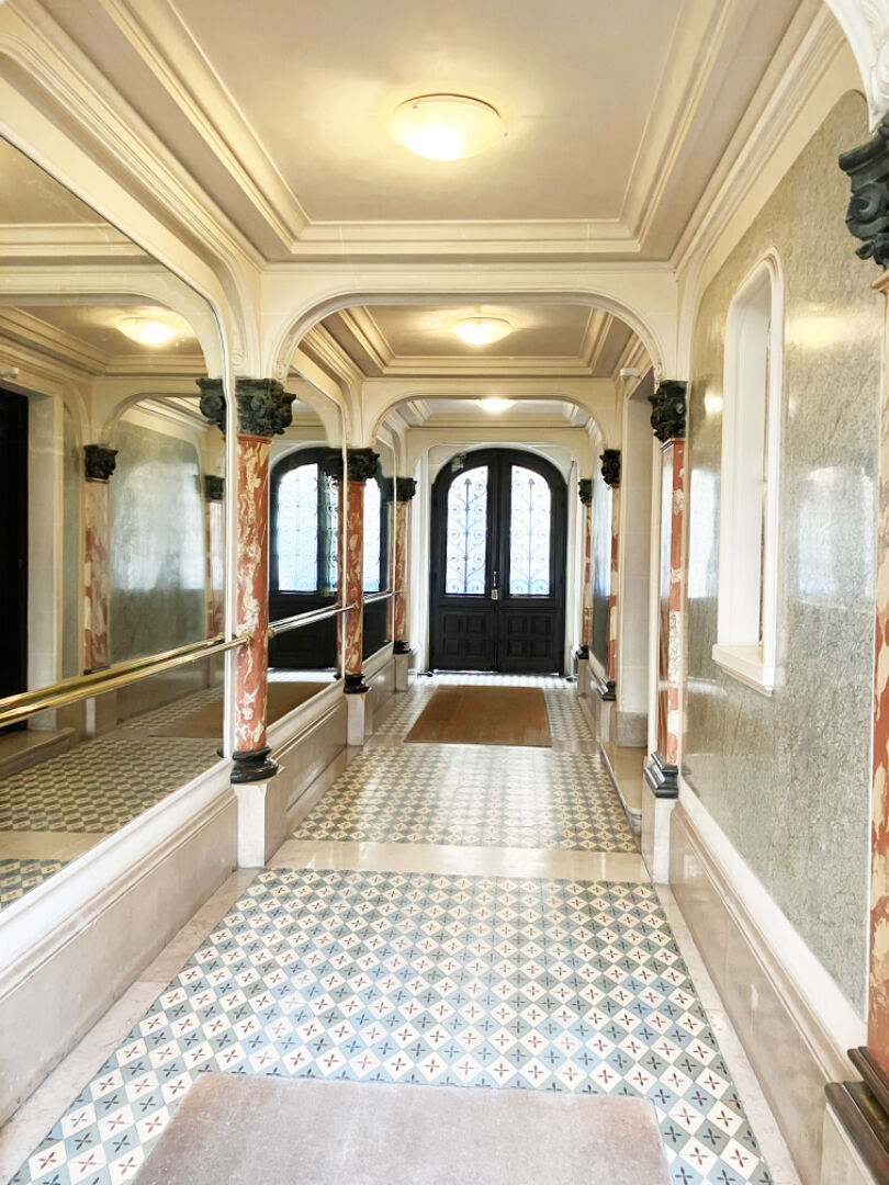 Photo Chambre calme et lumineuse 7,56 m2 au sol - 5,4 m2 Carrez au 6ème étage par l' ascenseur. image 4/4