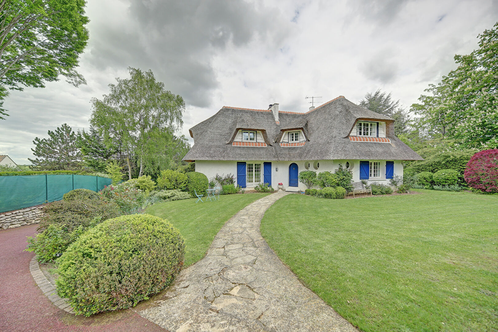 Photo Maison Villepreux 7 pièce(s) 201 m2 image 2/6