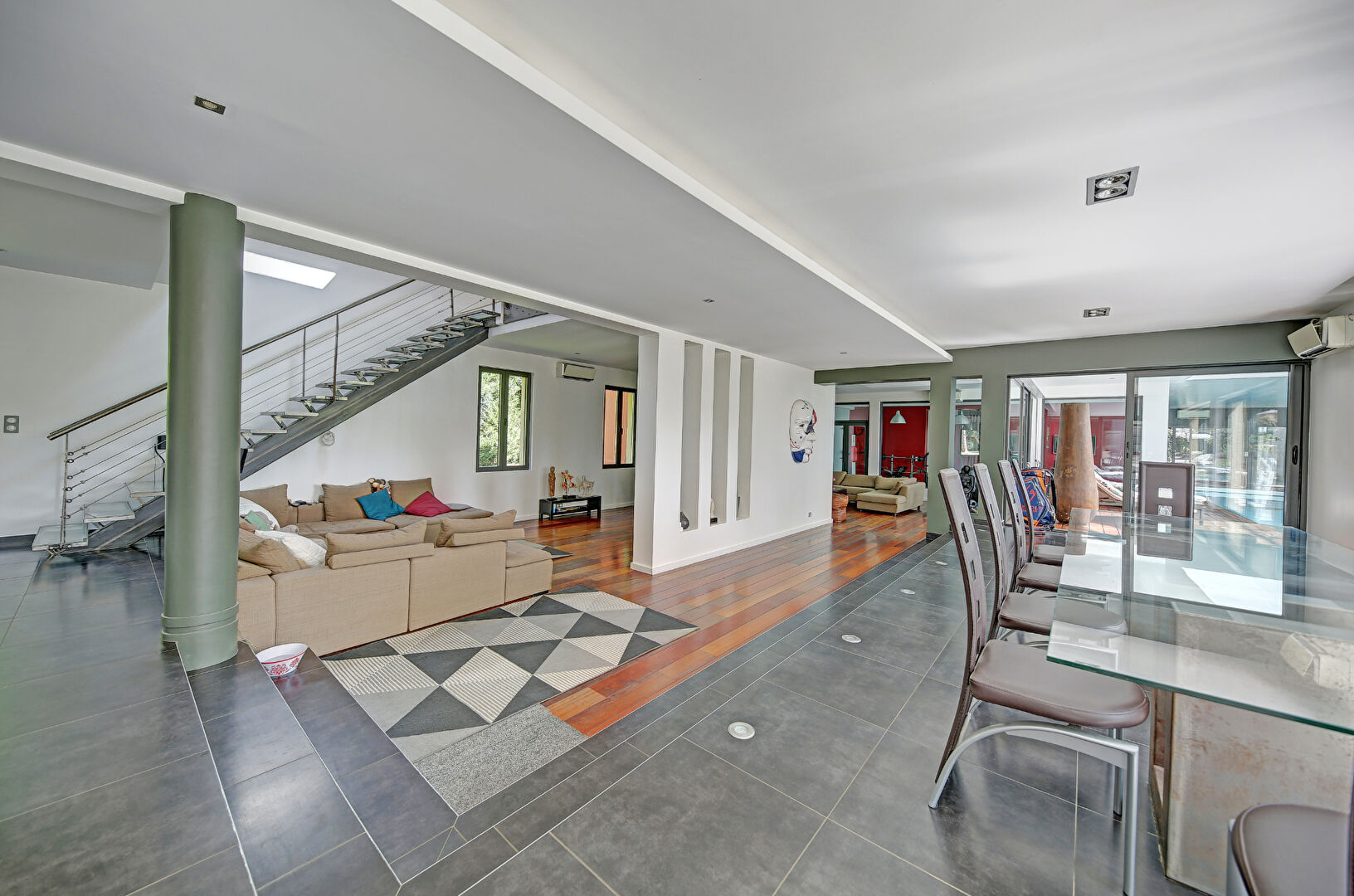 Photo Maison 10 pièce(s) 900 m2 image 5/6