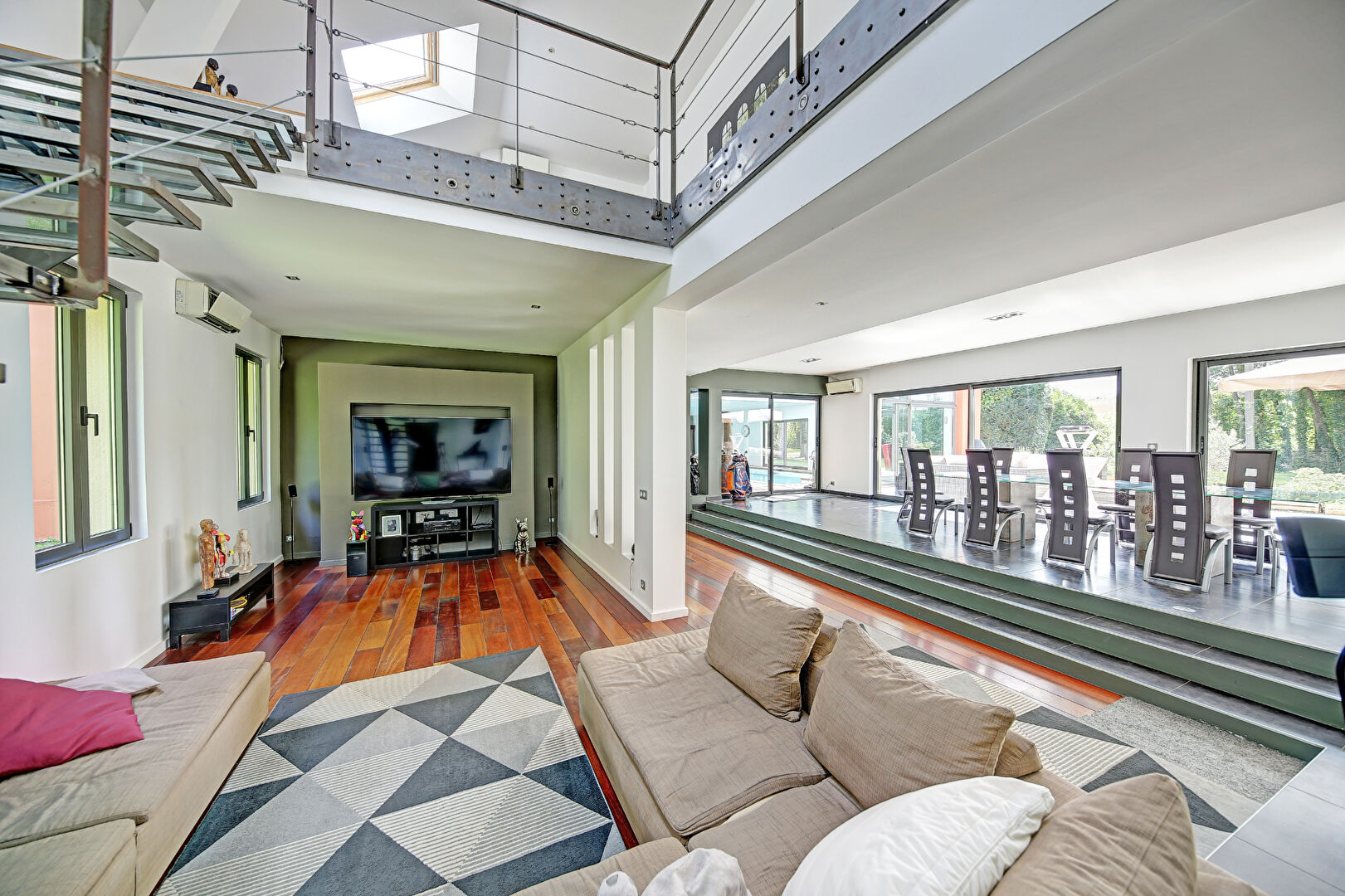 Photo Maison 10 pièce(s) 900 m2 image 6/6