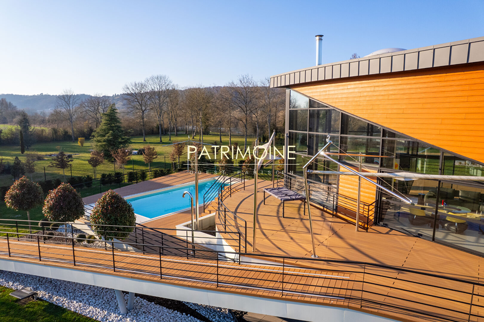 Proche PARIS ,Maison 'Bateau' 263 m² habitables, terrain 7772 m²