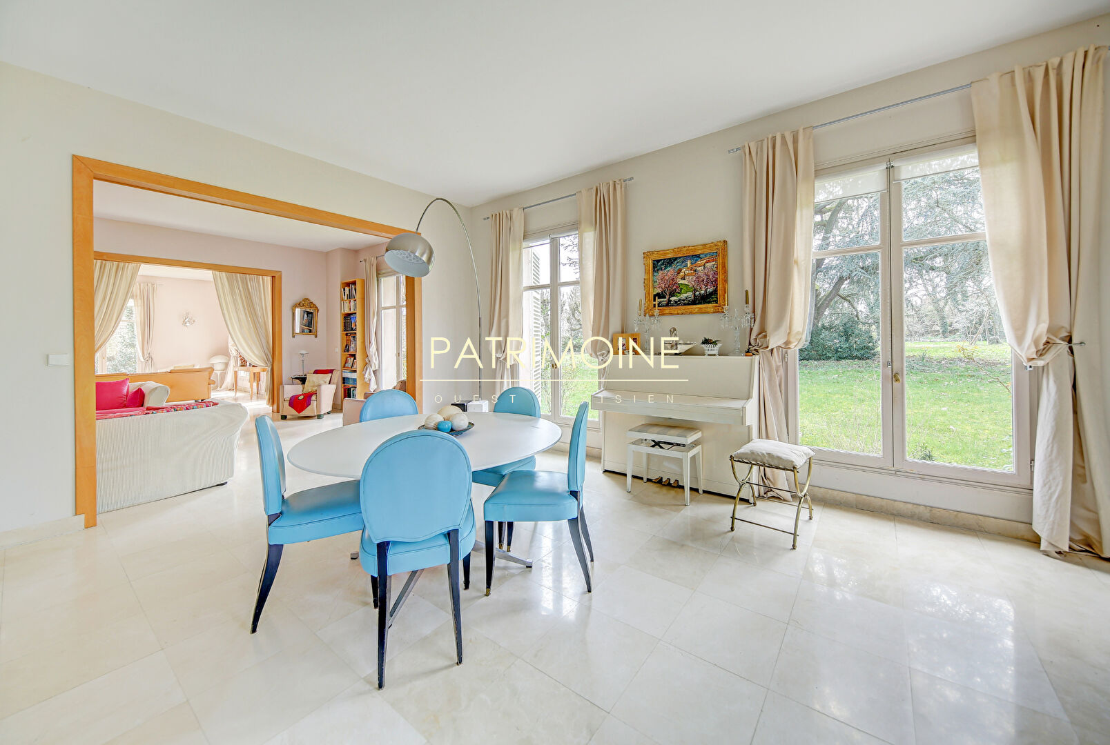 Photo Maison Mere 6 pièce(s) 249.17 m2 image 6/6