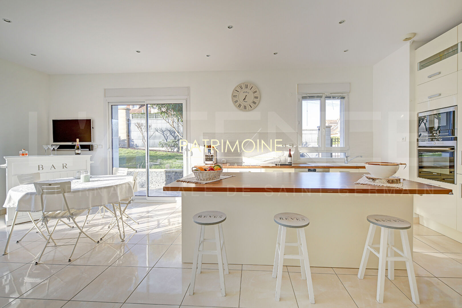 Photo Maison Maurecourt 6 pièce(s) 159 m2 image 3/6