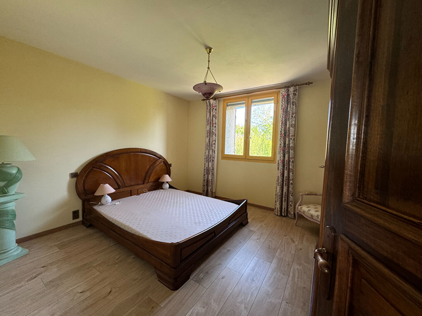 Photo Ferme en campagne avec grand terrain et dépendances image 4/6