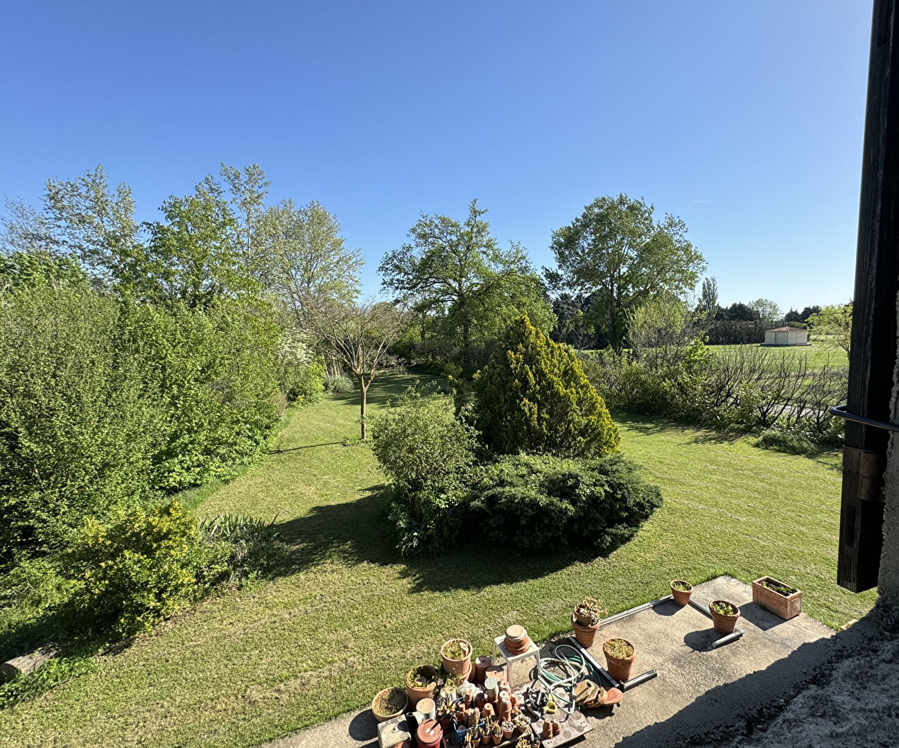 Photo Ferme en campagne avec grand terrain et dépendances image 5/6