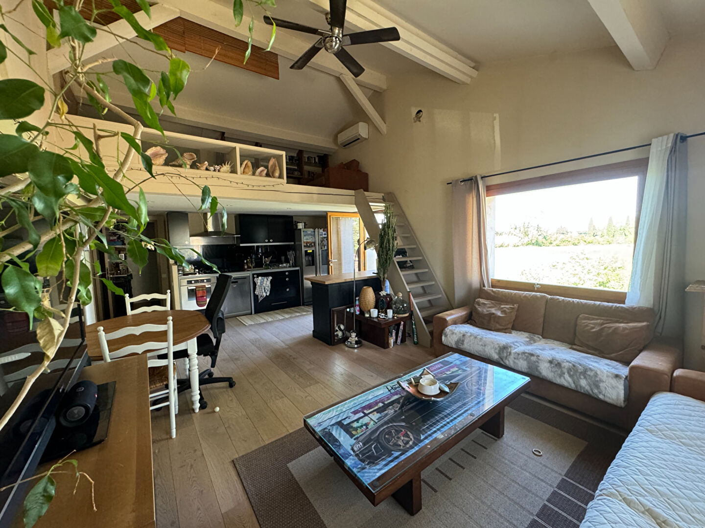 Photo Ferme en campagne avec grand terrain et dépendances image 6/6