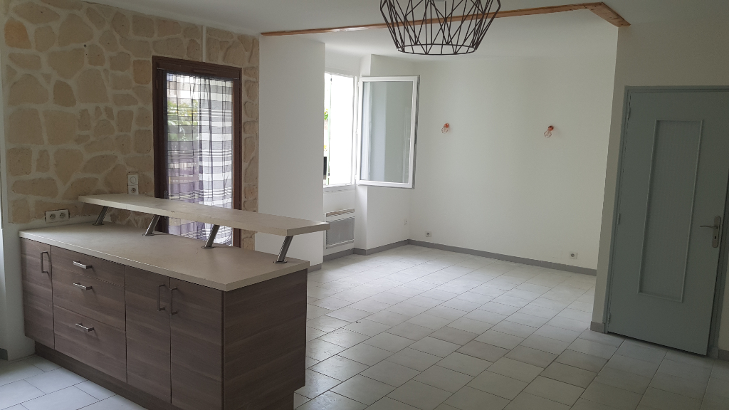 Grand appartement T2 RDC CADOLIVE - 2 pièce(s) - 49 m2