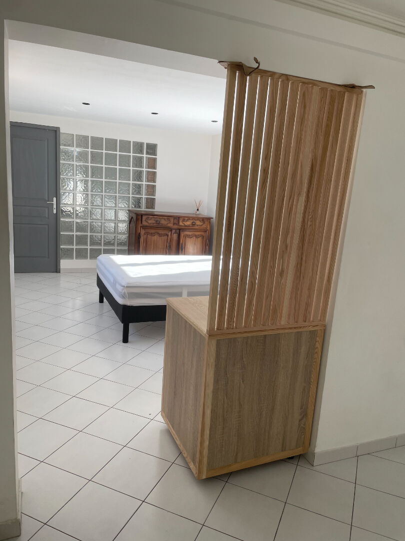 APPARTEMENT RENOVE PEYPIN - meublé  1 pièce(s) - 40 m2