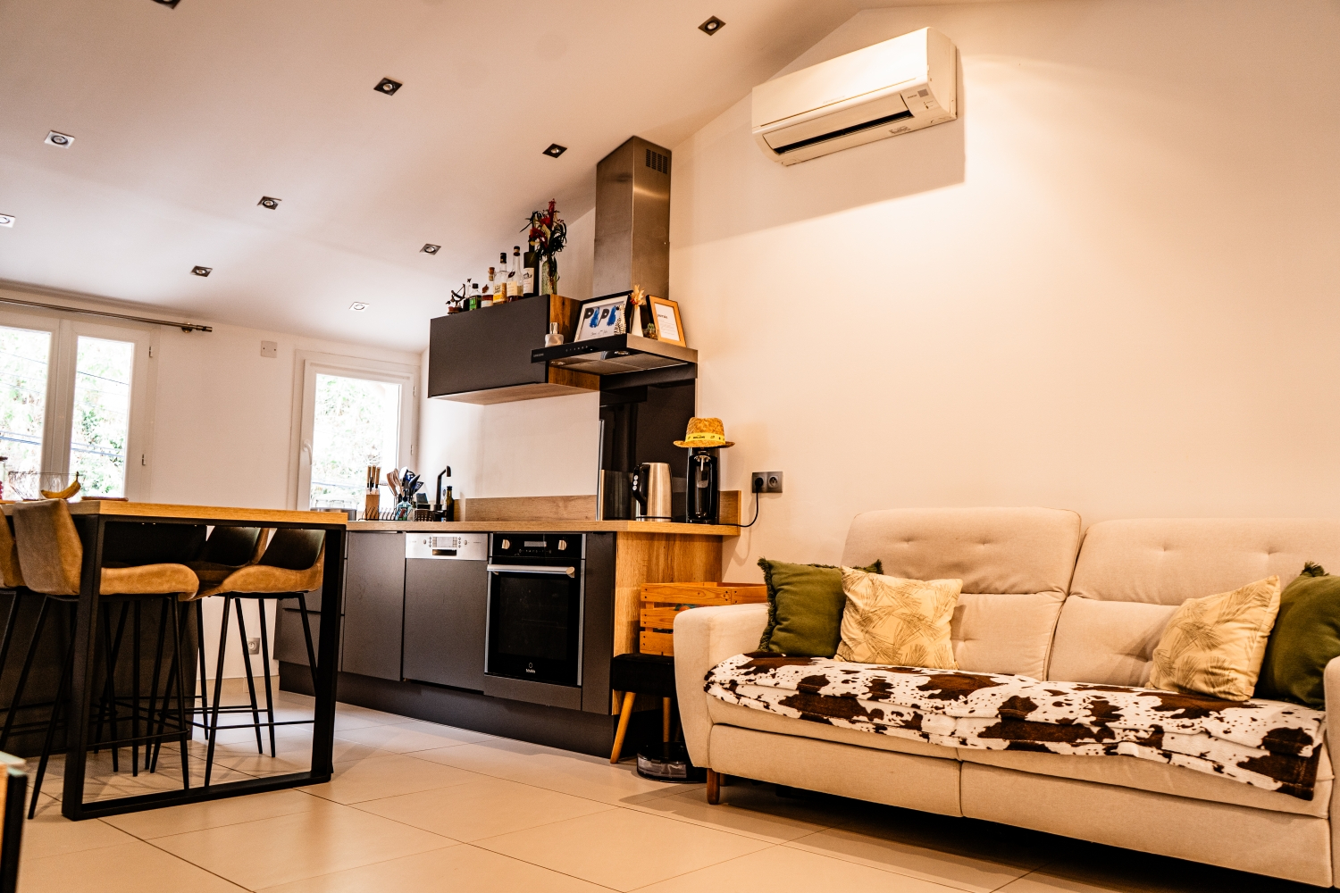 Agence immobilière de PEROTTINO IMMOBILIER La destrousse - PEROTTINO IMMOBILIER AURIOL