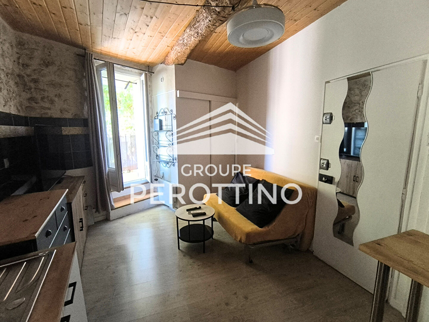 Photo Appartement Auriol 1 pièce(s) 15 m2 image 2/3