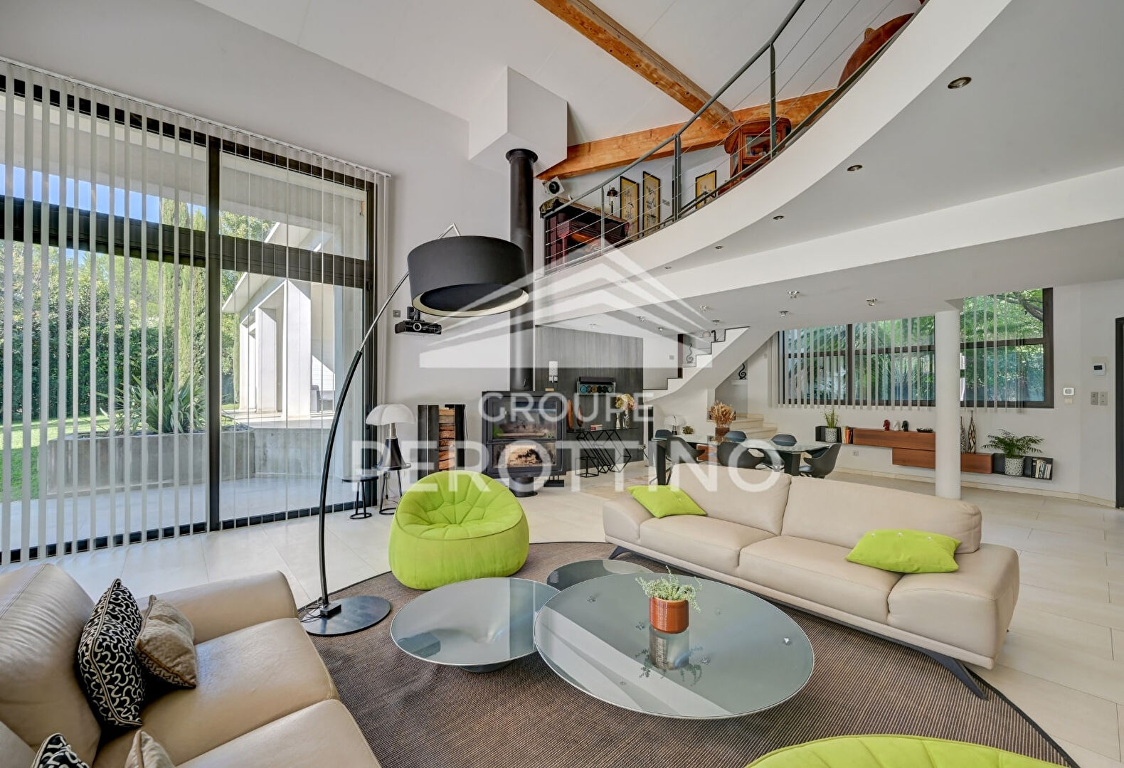 Photo Villa contemporaine de prestige 271 m² image 1/6