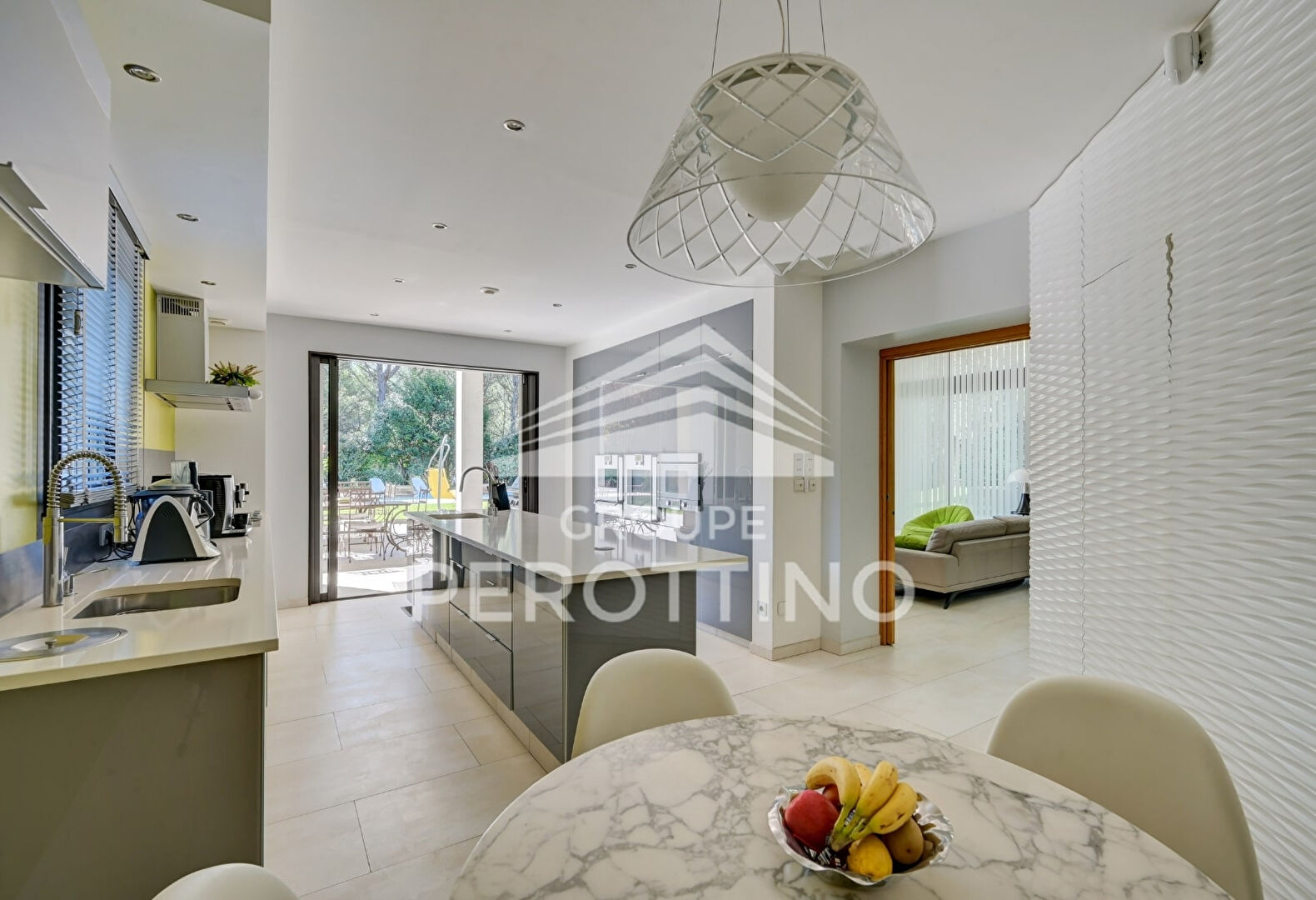 Photo Villa contemporaine de prestige 271 m² image 5/6