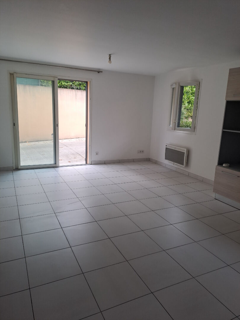 Photo Appartement Greasque 2 pièce(s) 39 m2 image 3/6