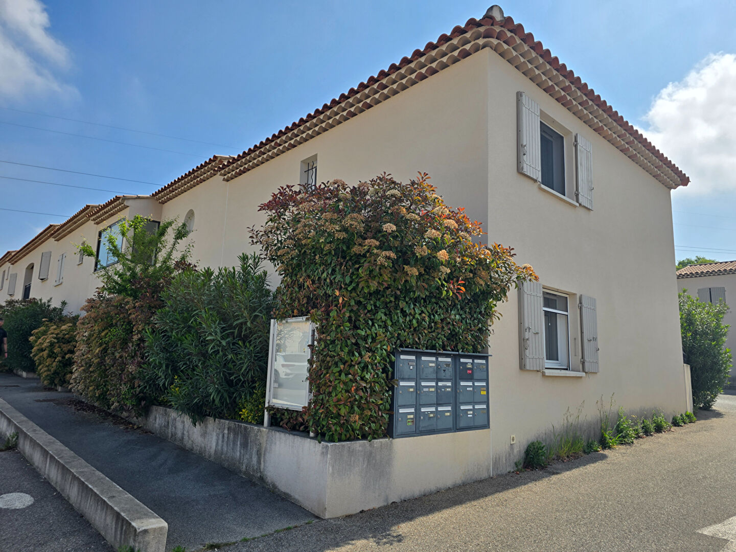 Agence immobilière de PEROTTINO IMMOBILIER La destrousse - PEROTTINO IMMOBILIER