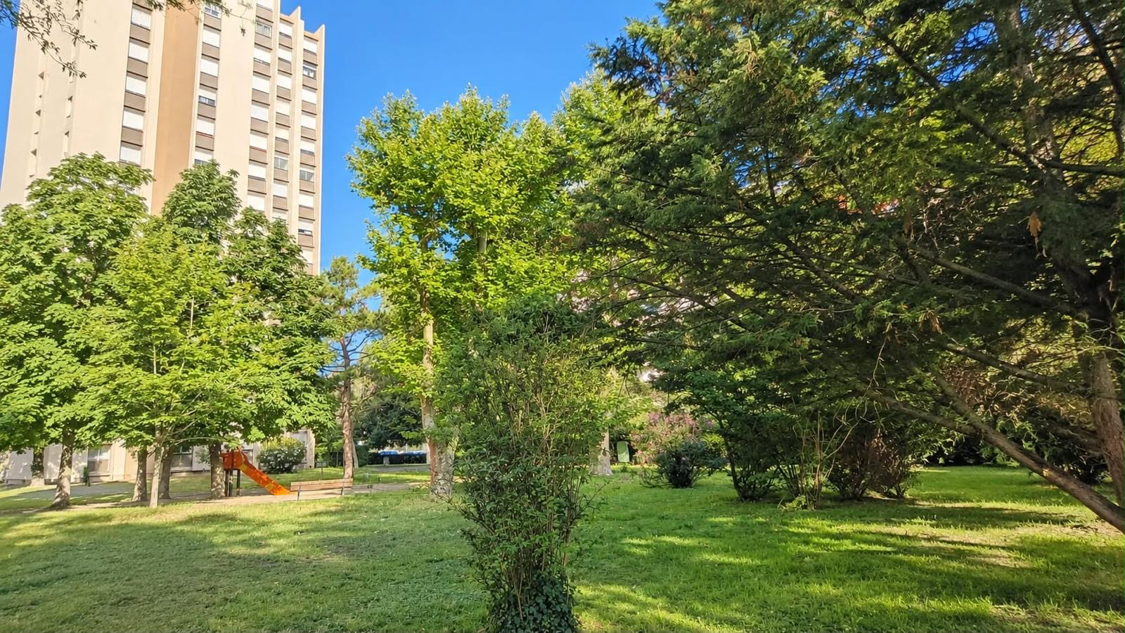 Agence immobilière de PEROTTINO IMMOBILIER La destrousse - PEROTTINO IMMOBILIER AURIOL