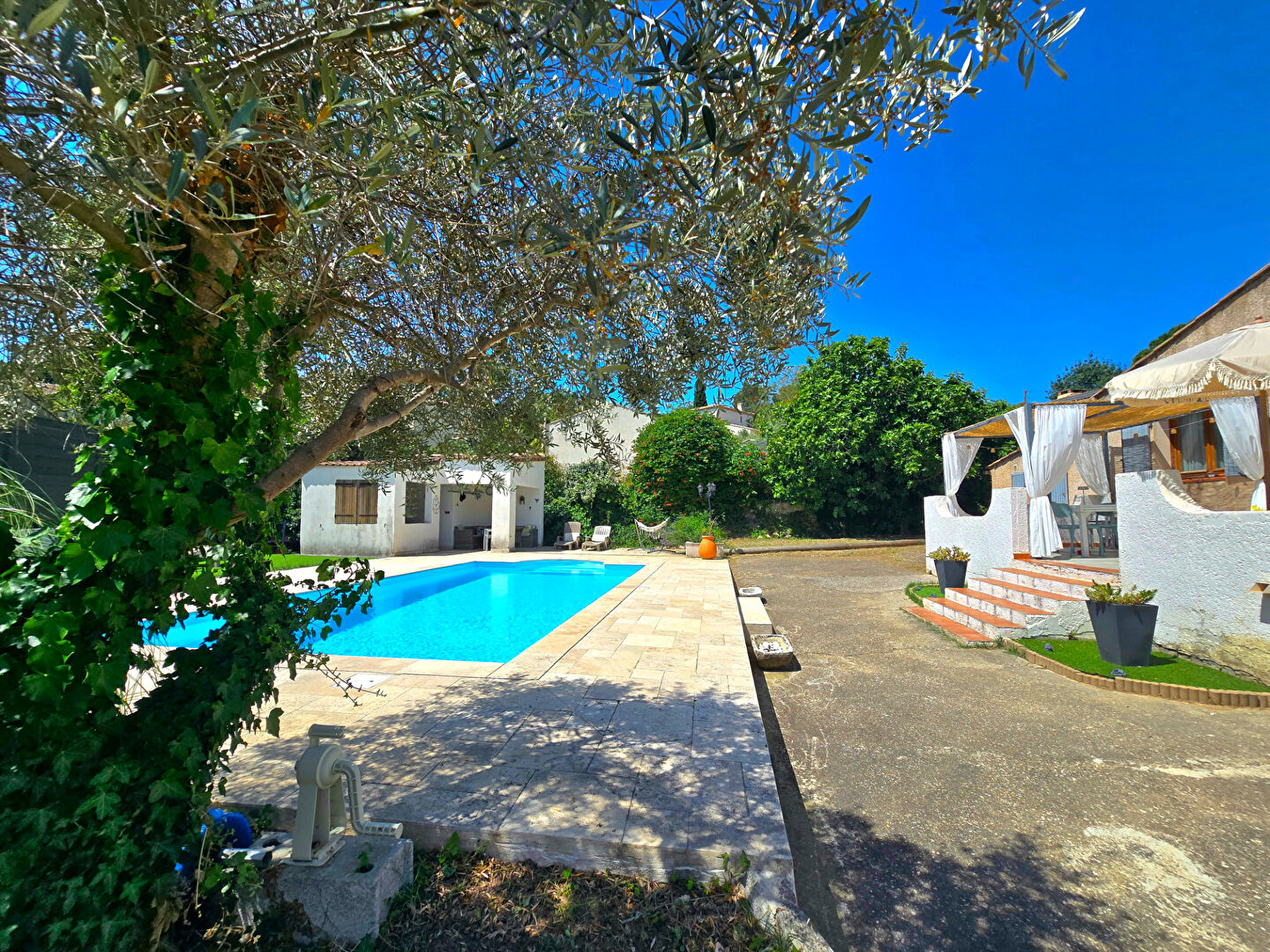 Agence immobilière de PEROTTINO IMMOBILIER La destrousse - PEROTTINO IMMOBILIER