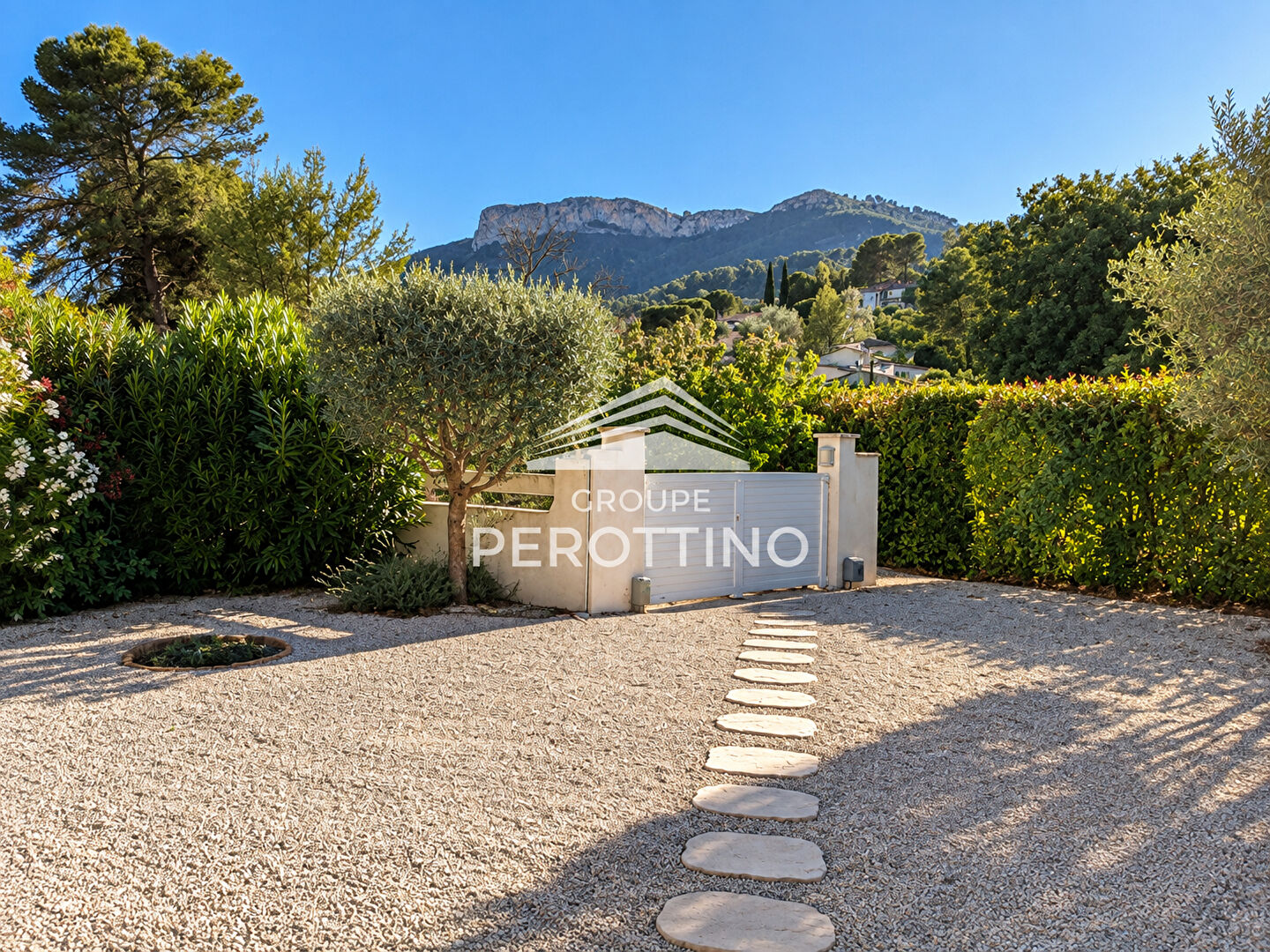Agence immobilière de PEROTTINO IMMOBILIER La destrousse - PEROTTINO IMMOBILIER