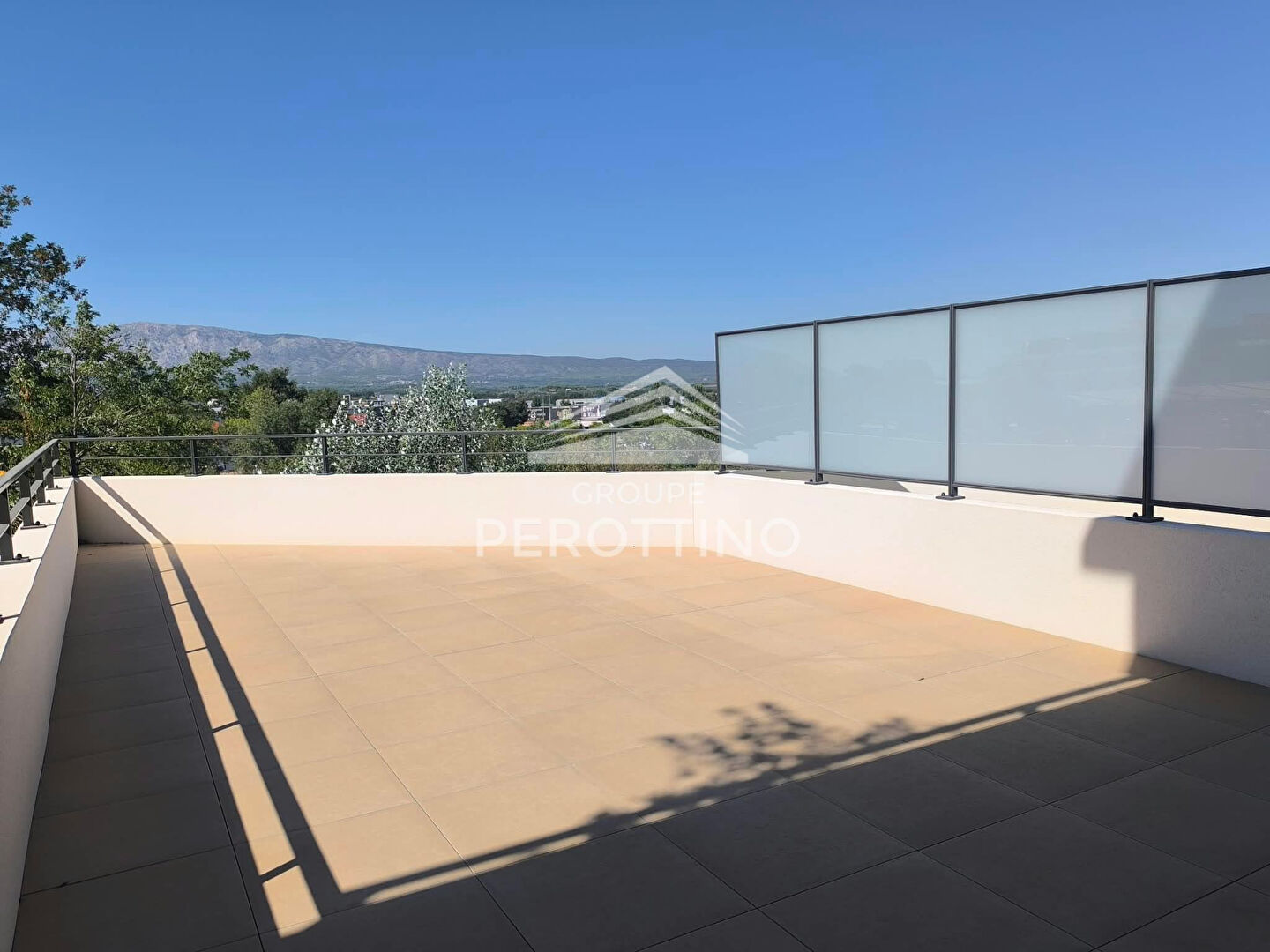 Agence immobilière de PEROTTINO IMMOBILIER La destrousse - PEROTTINO IMMOBILIER