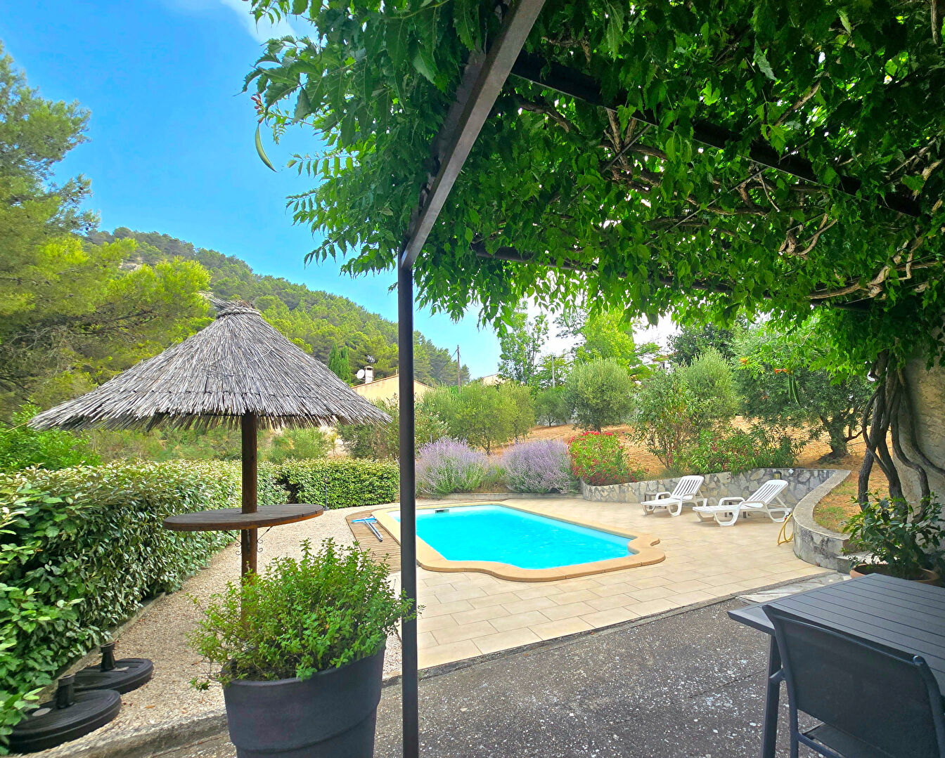 Agence immobilière de PEROTTINO IMMOBILIER La destrousse - PEROTTINO IMMOBILIER