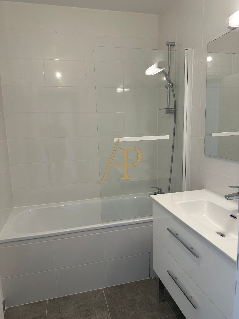 Photo Appartement Saint Germain En Laye 3 pièce(s) 58m2 avec Loggia image 4/6