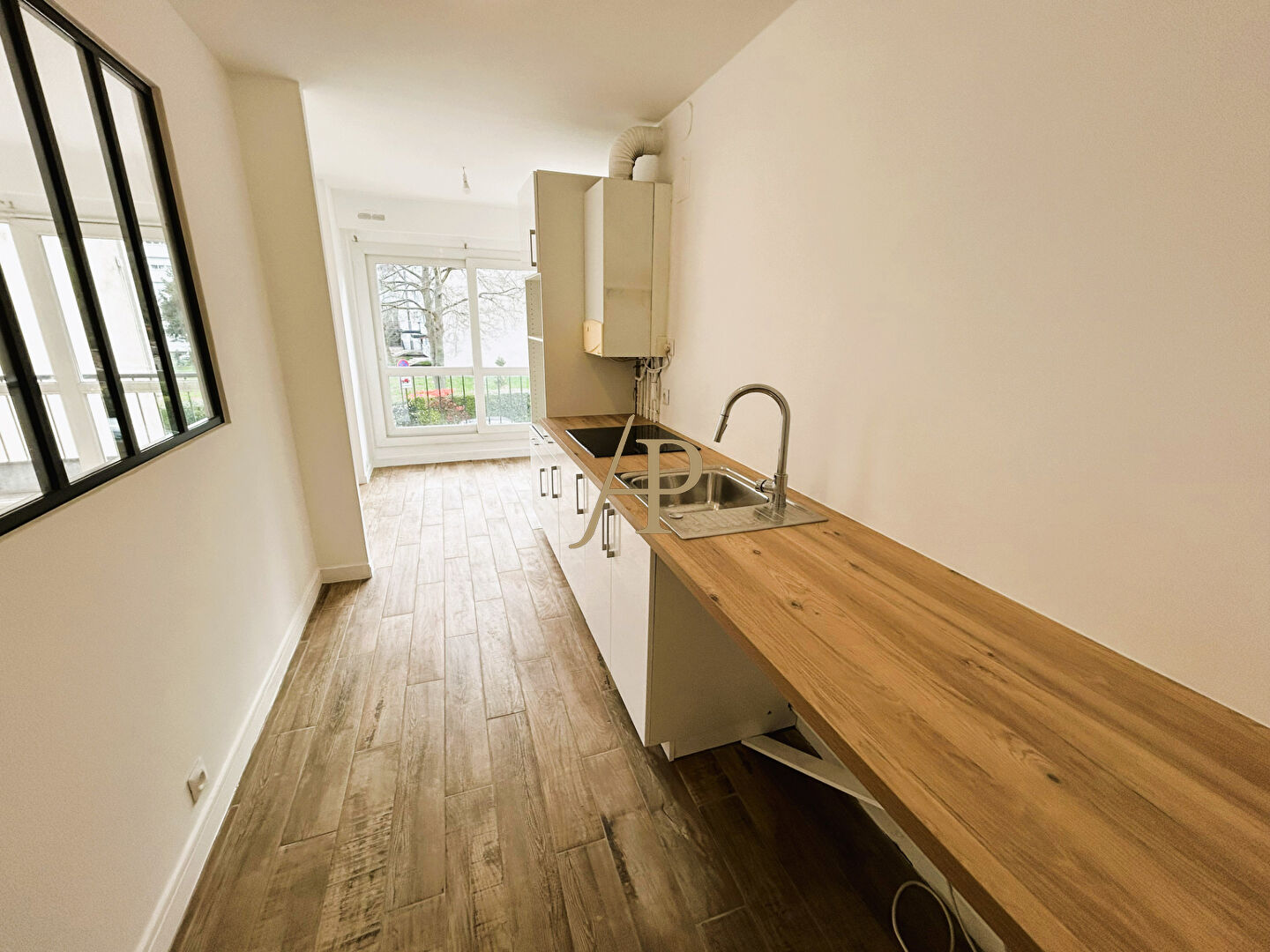 Photo Appartement Saint Germain En Laye 3 pièce(s) 74 m2 image 4/6