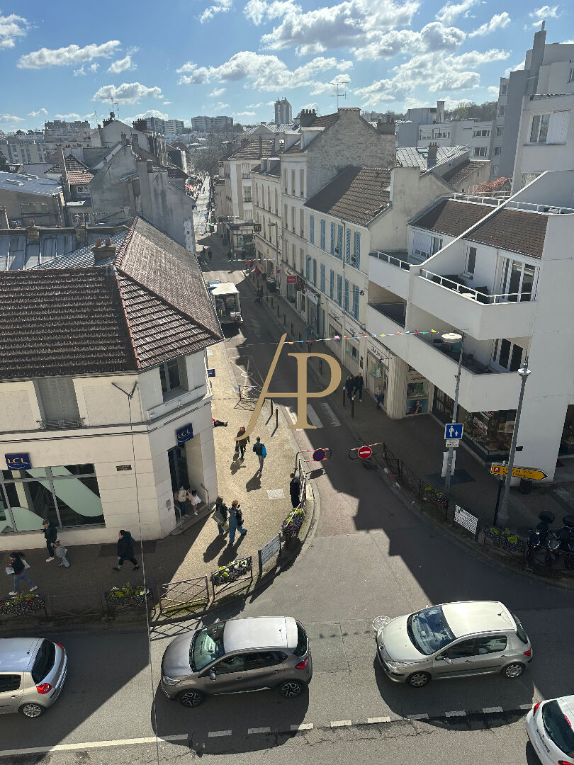 Photo POISSY CENTRE Appartement  4 pièce(s) 89m2 image 2/6