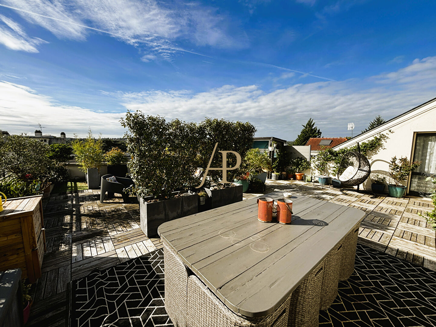 Agence immobilière de AGENCE PEREIRE Saint-germain-en-laye