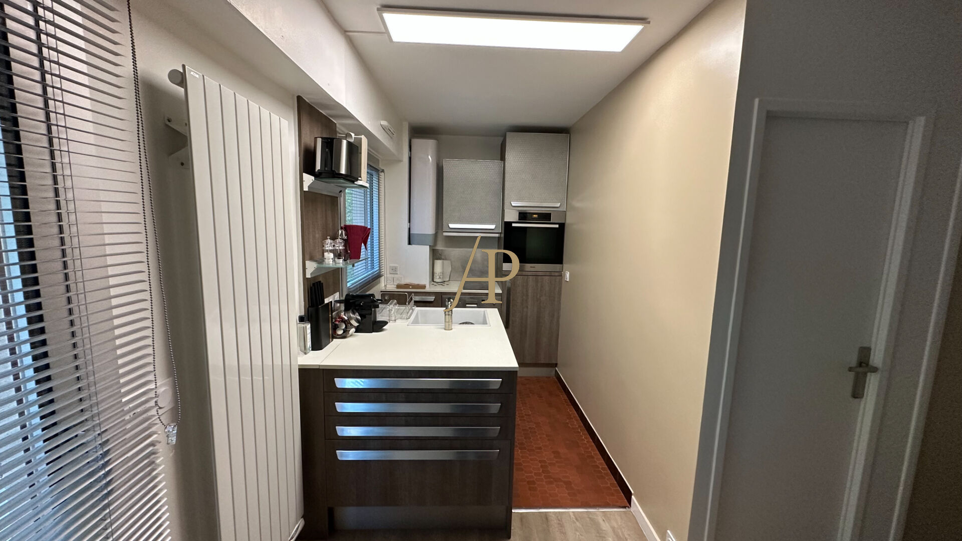 Photo En exclusivité : Charmant studio 1 pièce(s) 23 m2 avec une joile terrasse de 18m2 image 5/6