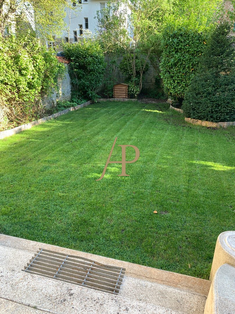 Agence immobilière de AGENCE PEREIRE Saint-germain-en-laye