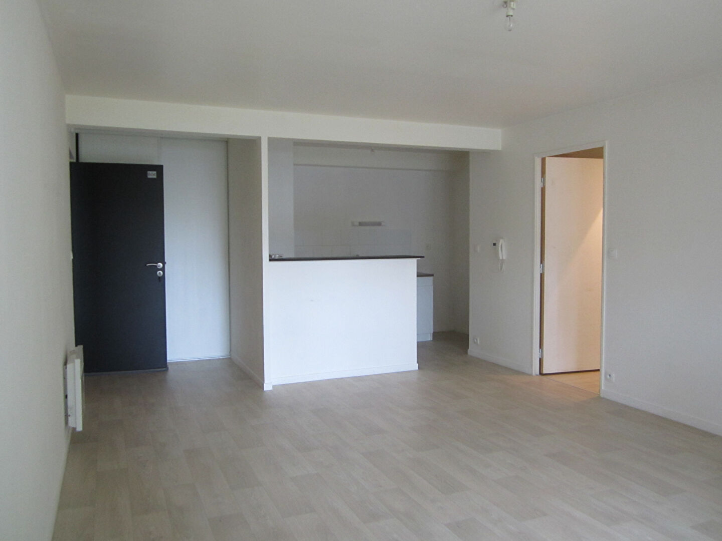 Photo SAINT BRIEUC - proche IUT - APPARTEMENT T2 de 50m² VENDU LOUE image 1/5