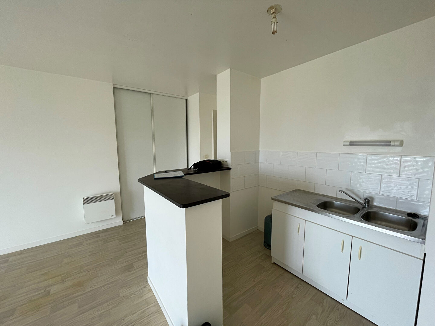 Photo A VENDRE EXCLUSIVITE CAMARET T3 59.70M² VUE MER RESIDENCE RECENTE DE 2008 image 6/6