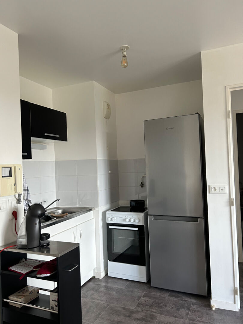 Photo EN EXCLUSIVITE - A LANGUEUX - Emplacement idéal à deux pas des commerces et des transports image 3/6