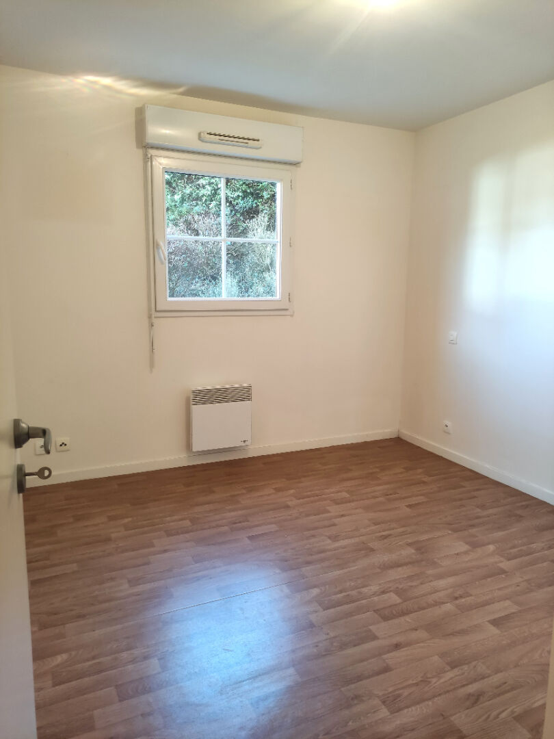 Photo Appartement Saint Nolff 3 pièce(s) 59 m2 image 4/5