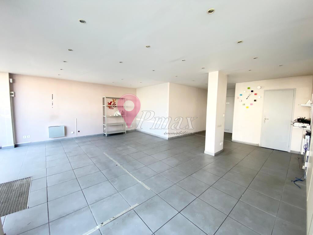 Photo Local commercial St Mard 70 m2 image 3/4