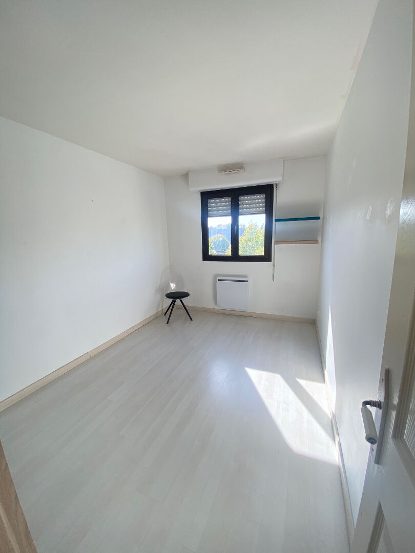 Photo CENTRE 3PIECES 66M2 image 5/6