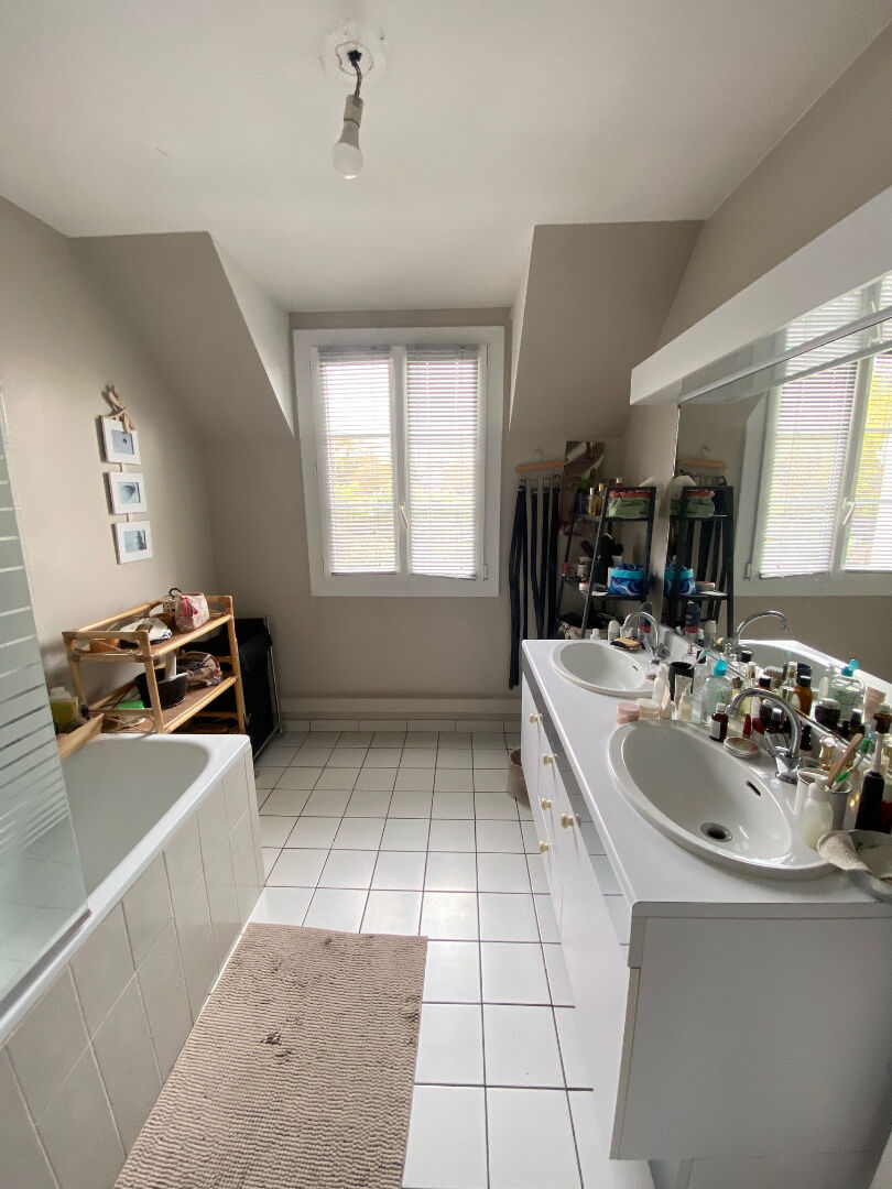 Photo LOCATION MAISON SOISY 6 pièces image 5/6