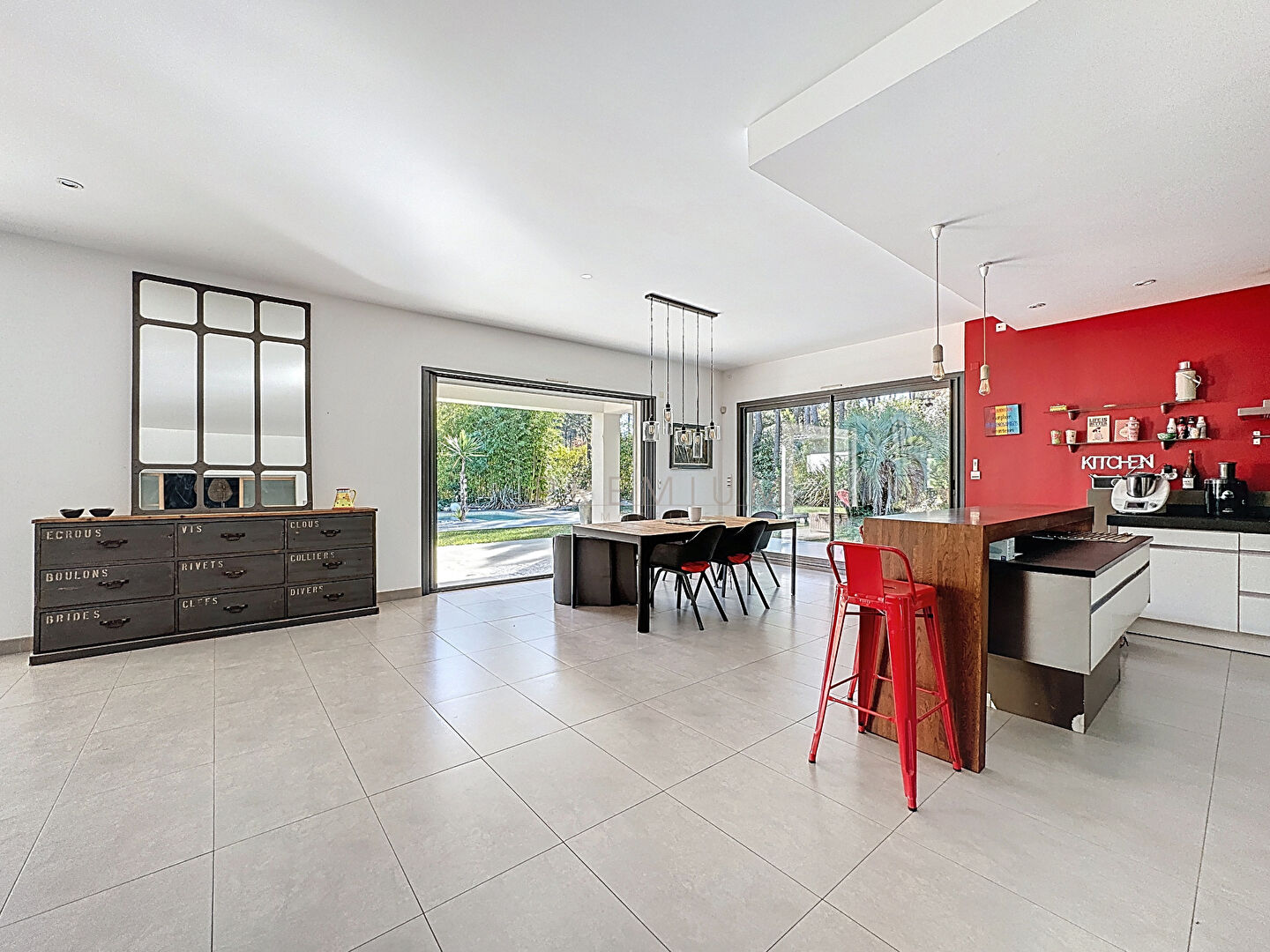 Photo Villa contemporaine de prestige au coeur du Parc des Vautes image 6/6