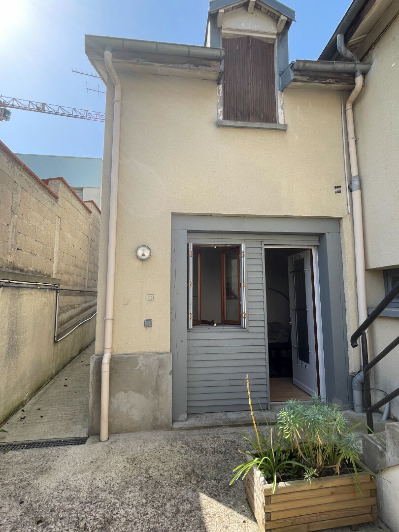 STUDIO  24 M² SAINT CYR L'ECOLE